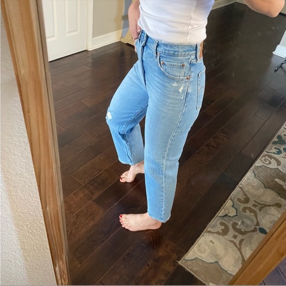 Levi’s Ribcage straight ankle high rise distressed jeans - Picture 14 of 16